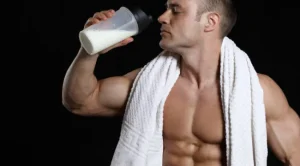 Wie unterstützt Whey-Protein den Muskelaufbau und die Regeneration bei Sportlern?
